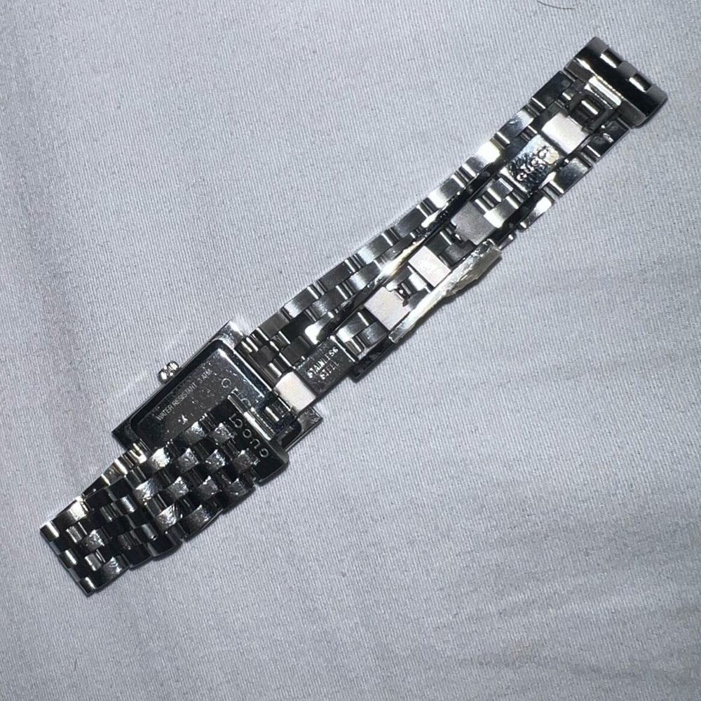 G frame Gucci watch - Picture 4 of 7
